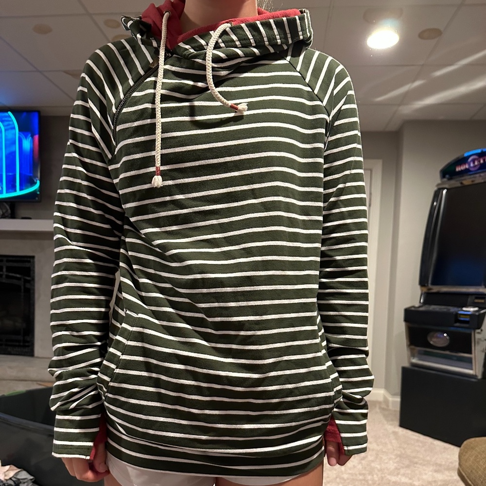 AMPERSAND AVE sweatshirt